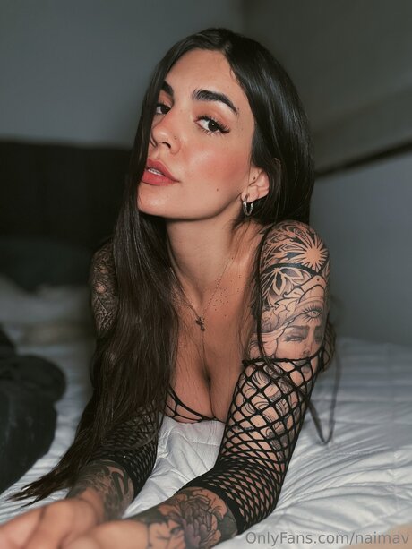 Naimav nice model pic