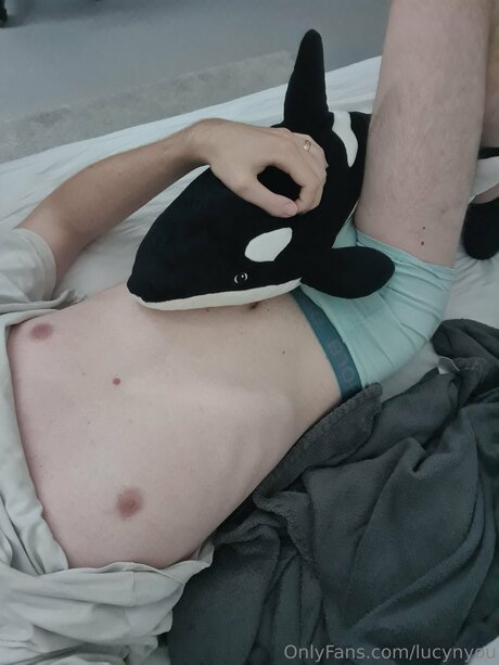 Lucynyou erotic star picture