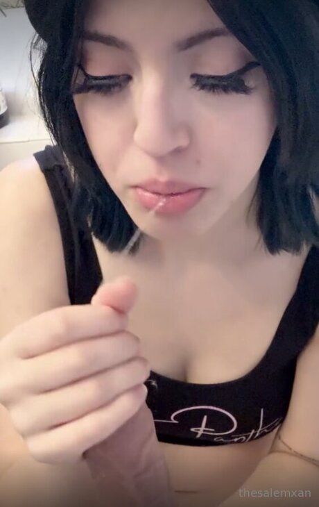 Thesalemxan star hot pics