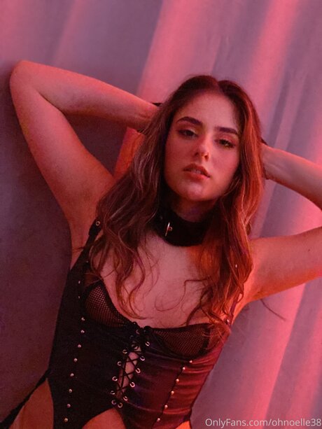 Ohnoelle38 star nudes image