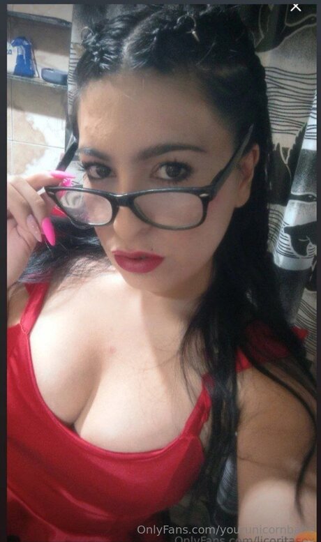 Yourunicornbabe star nude pic