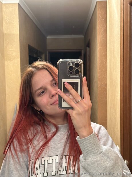 Lily Poppy pornstar hot image