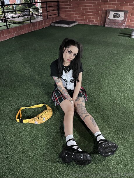 Camile 666 pornstar nude pictures