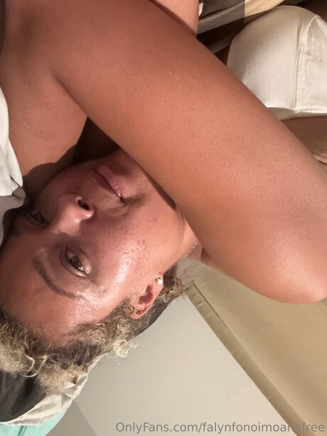 Falynfonoimoanafree star nude pic