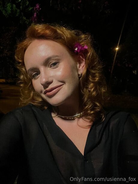 Usienna Fox star exclusive pictures