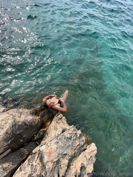 Lensadriana sexy model pictures