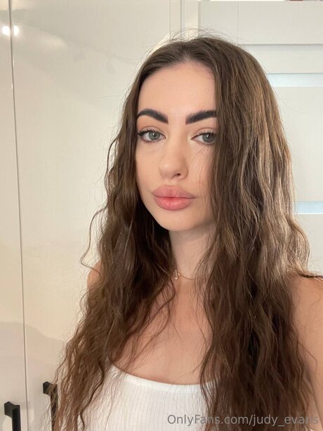 brunette pov onlyfans porno gallery