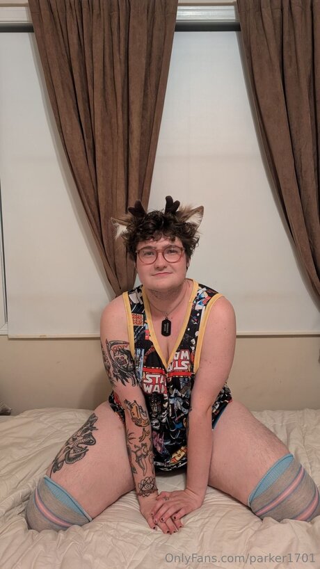 Parker1701 model adult photo