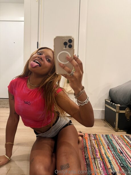 Skinnycurvyalexa model xxx pictures