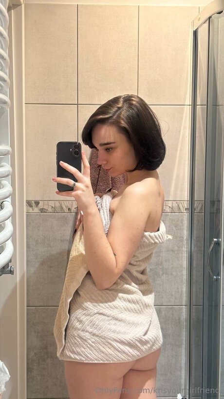 Krisyourgirlfriend sexy star pic