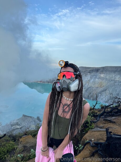 Liyaanderson beautiful actress image