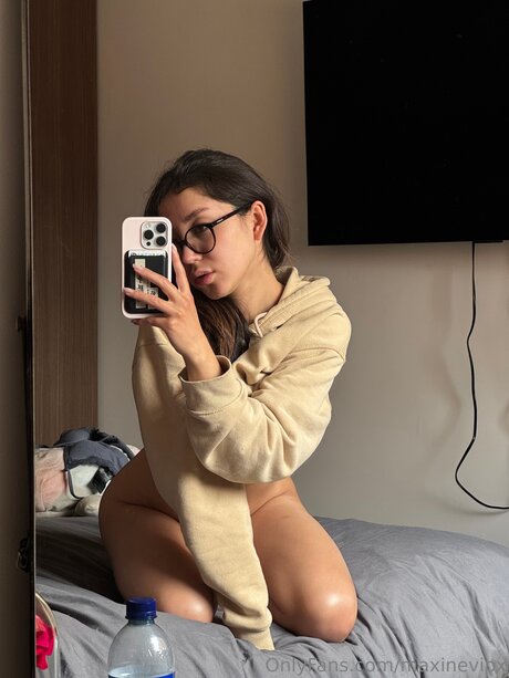 Maxineex nude actress pics