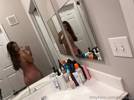 Daliadaze exclusive model pic