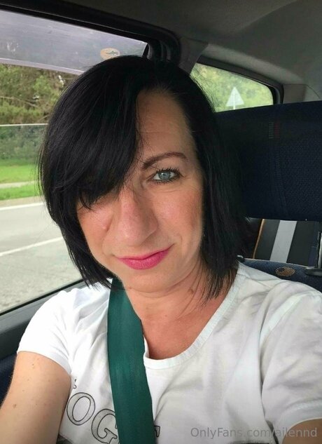 skinny redhead onlyfans top image