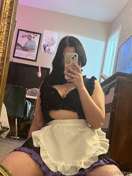 Mavarooniee model nice pics