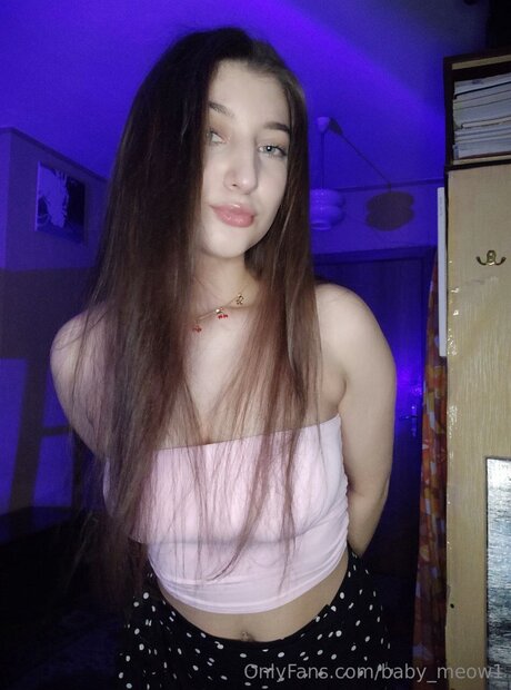 Baby Meow1 model naked gallery