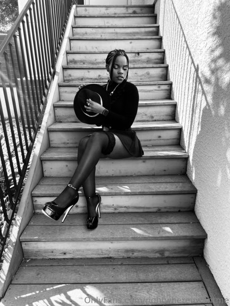 Rightwhereuwantme hot star galleries