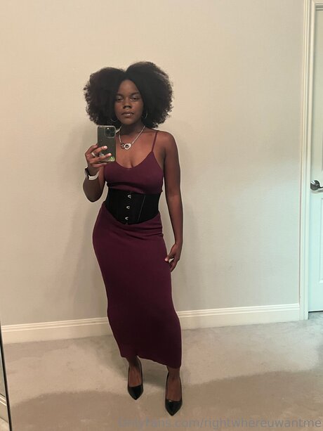 Rightwhereuwantme erotic actress pics