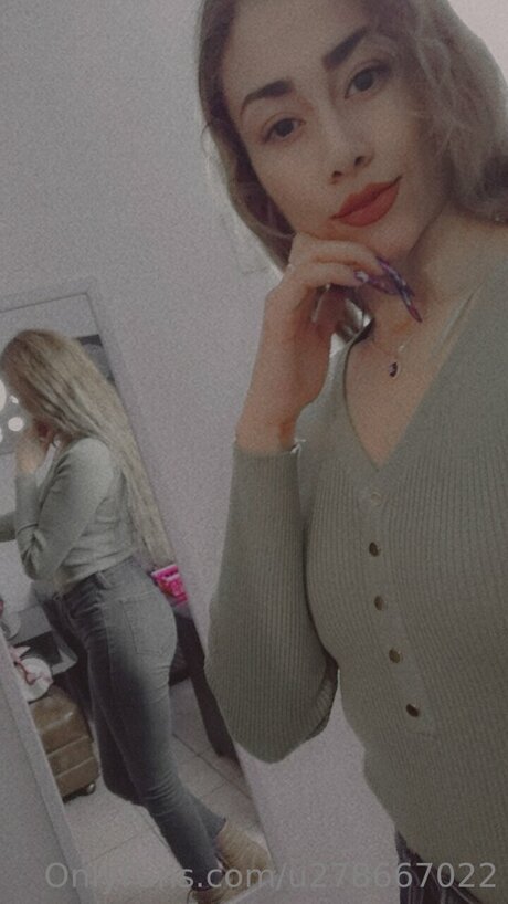 U278667022 top star img