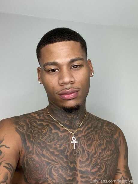 Lotsofyayo star best pics