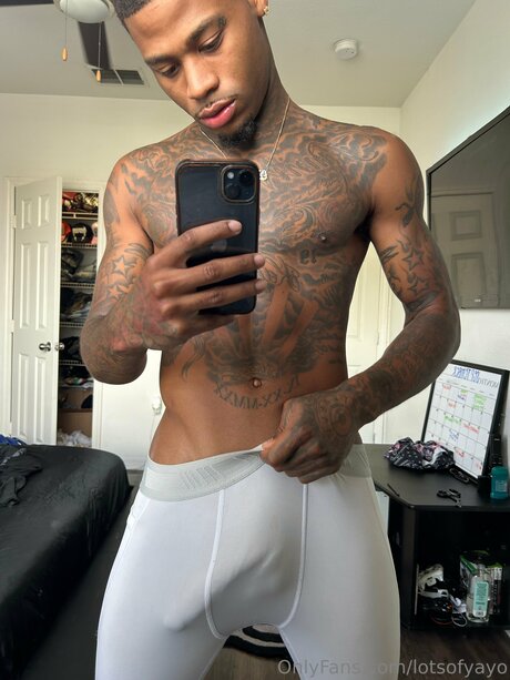 Lotsofyayo art star picture