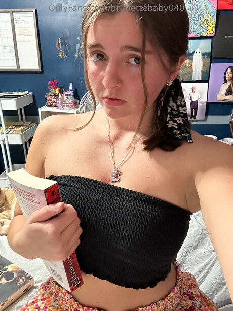 Brunettebaby040 pornstar adult photos