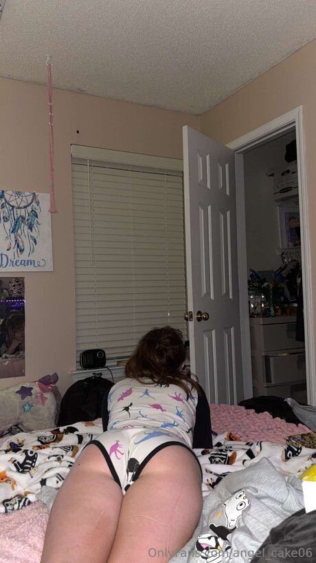 Angel Cake06 perfect model photo