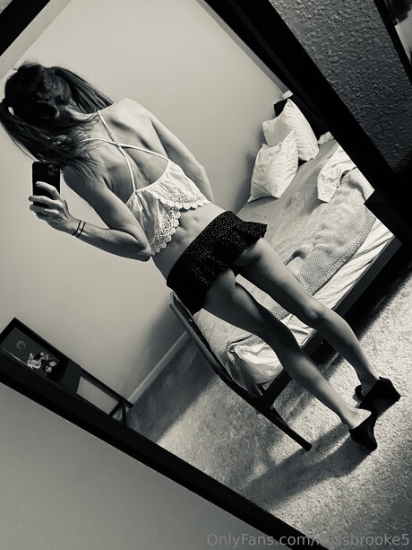 Missbrooke5 star nudes archive