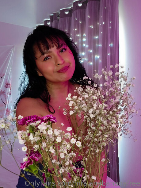 Mrs Anabananafree star pornographic pics