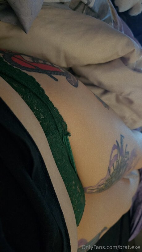 Bigtiddygothmommyuwu pornographic actress image