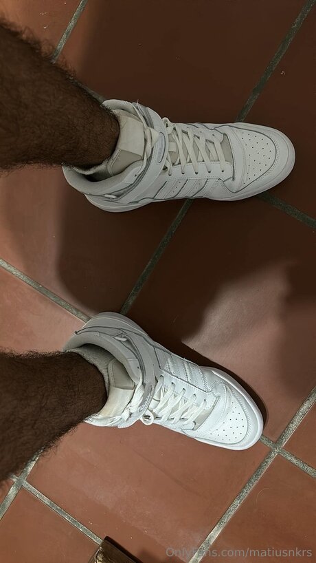 Matiusnkrs model sexy image