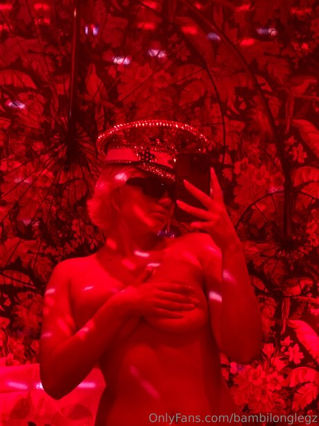 Bambilonglegz high quality pornstar pics