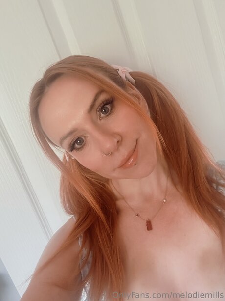 Melodiemills model perfect images