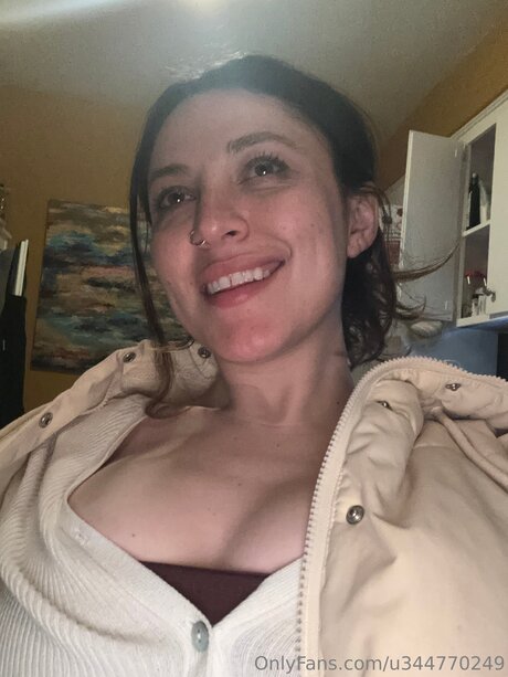 U344770249 exclusive model photo