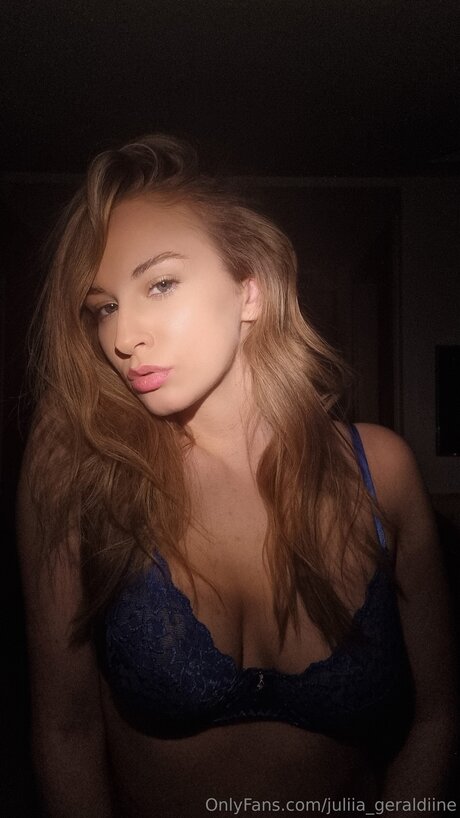 Juliia Geraldiine top star pictures