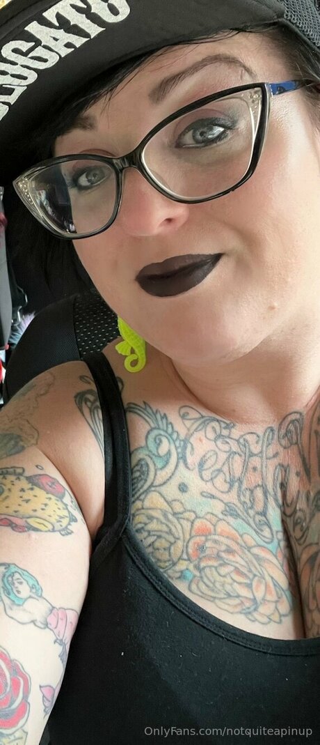 Notquiteapinup star art pictures