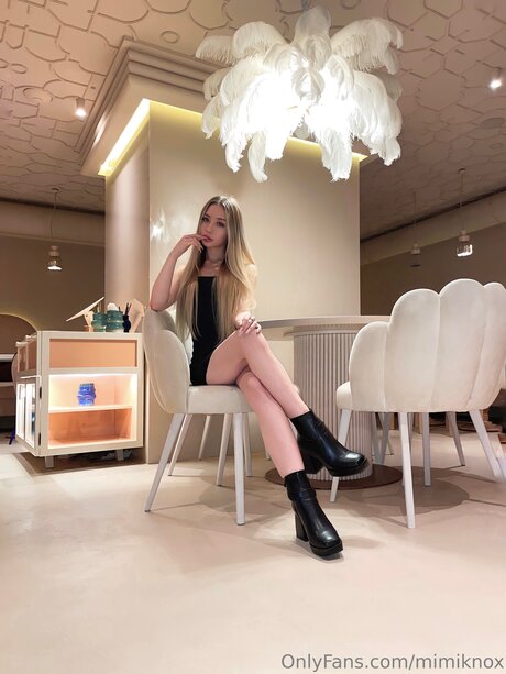 Mimiknox Official free star pictures