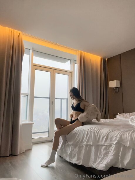 Mimiknox Official model adult photos