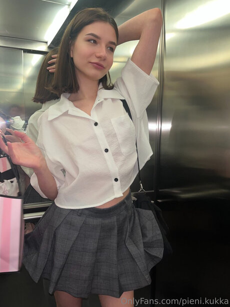 Pieni Minna art model image