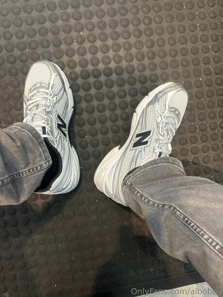 Alboboy nude star photo