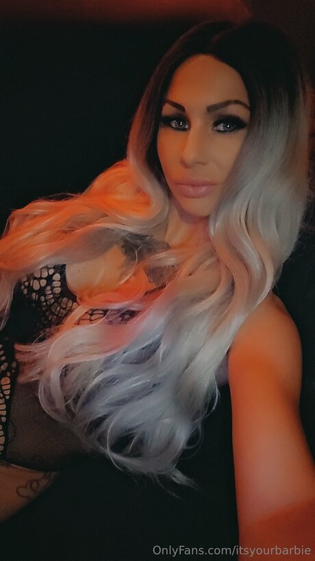 Itsyourbarbie pornstar sexy pictures