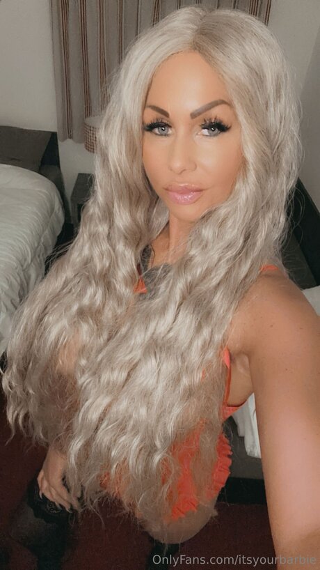 Itsyourbarbie naked pornstar image