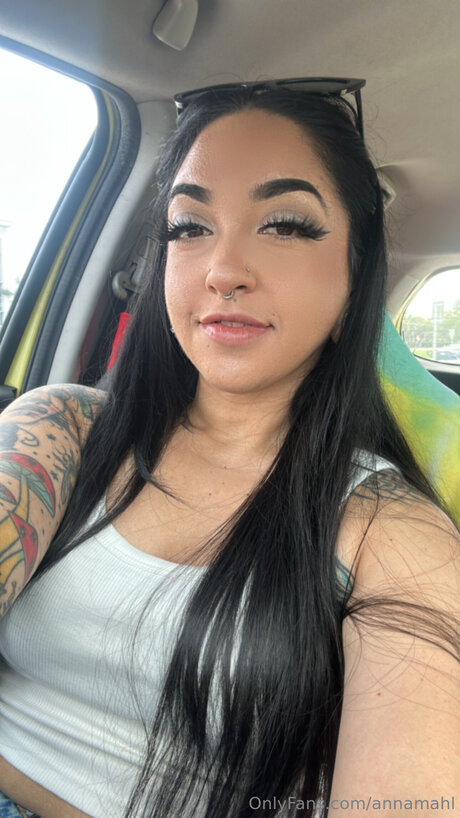 Annamahl exclusive pornstar photo