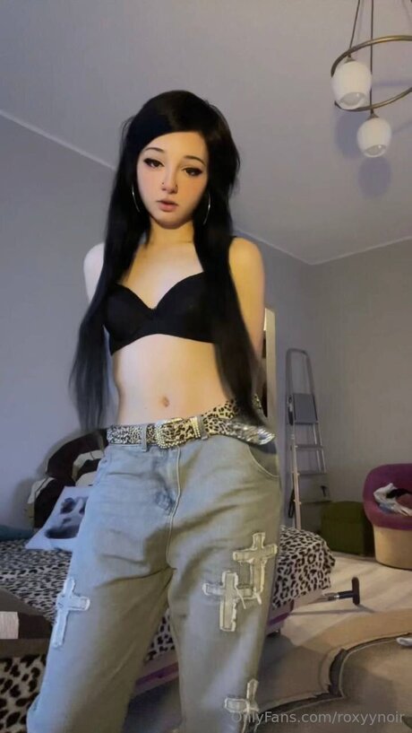 Roxyynoirrr star erotic images