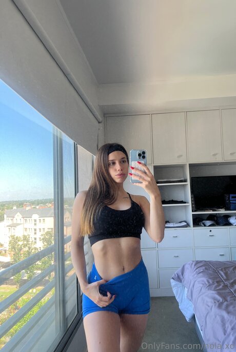 Nola Xo top star img