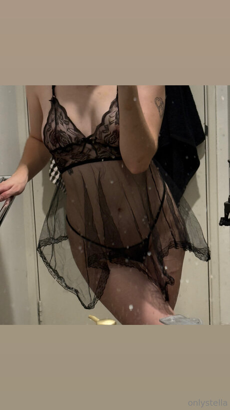 Onlystellaa pornstar xxx pic