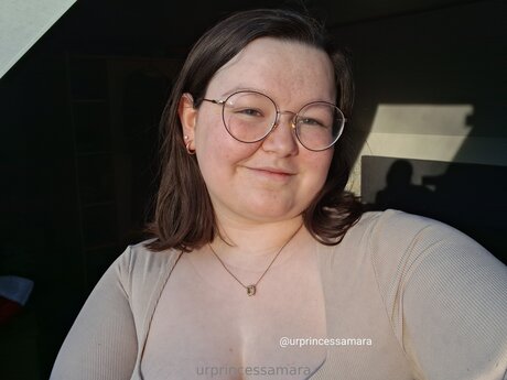 Urprincessamara xxx model picture