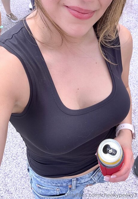 Cheekypeeky3 star xxx pics