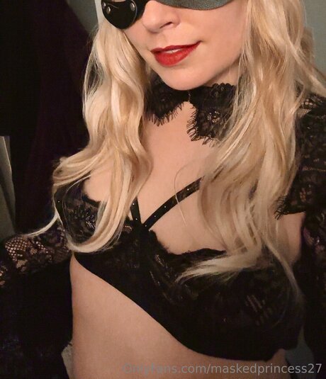 Maskedprincess27 art model photos