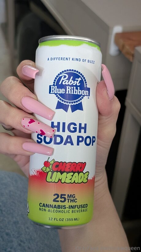 Clawqueen beautiful model picture